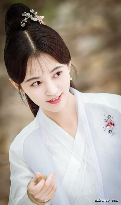 好可爱的一位女神