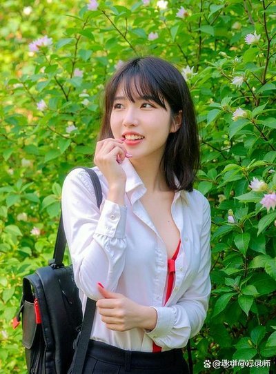 校园的美女青纯可爱