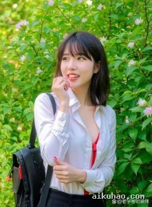 校园的美女青纯可爱